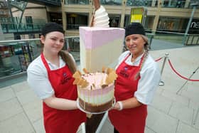 Farmhouse Inns celebrate 20 years with a giant 6ft slice of cake in Leeds' Trinity centre